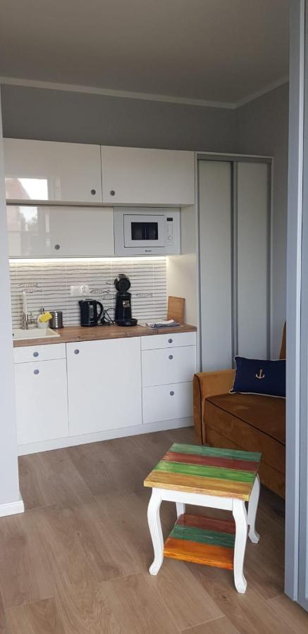 Uroczy Apartament Happy 01 Z Widokowym Tarasen Na Dachu - Tuz Przy Plazy !!! Niechorze Luaran gambar